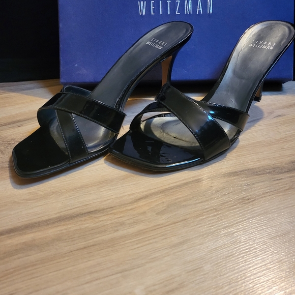 Stuart Weitzman - Picture 5 of 6